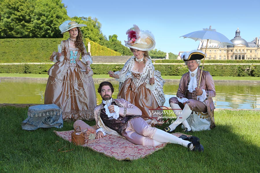 Une journée grand siècle en costume historique et pique-nique dans les jardins de Vaux le Vicomte